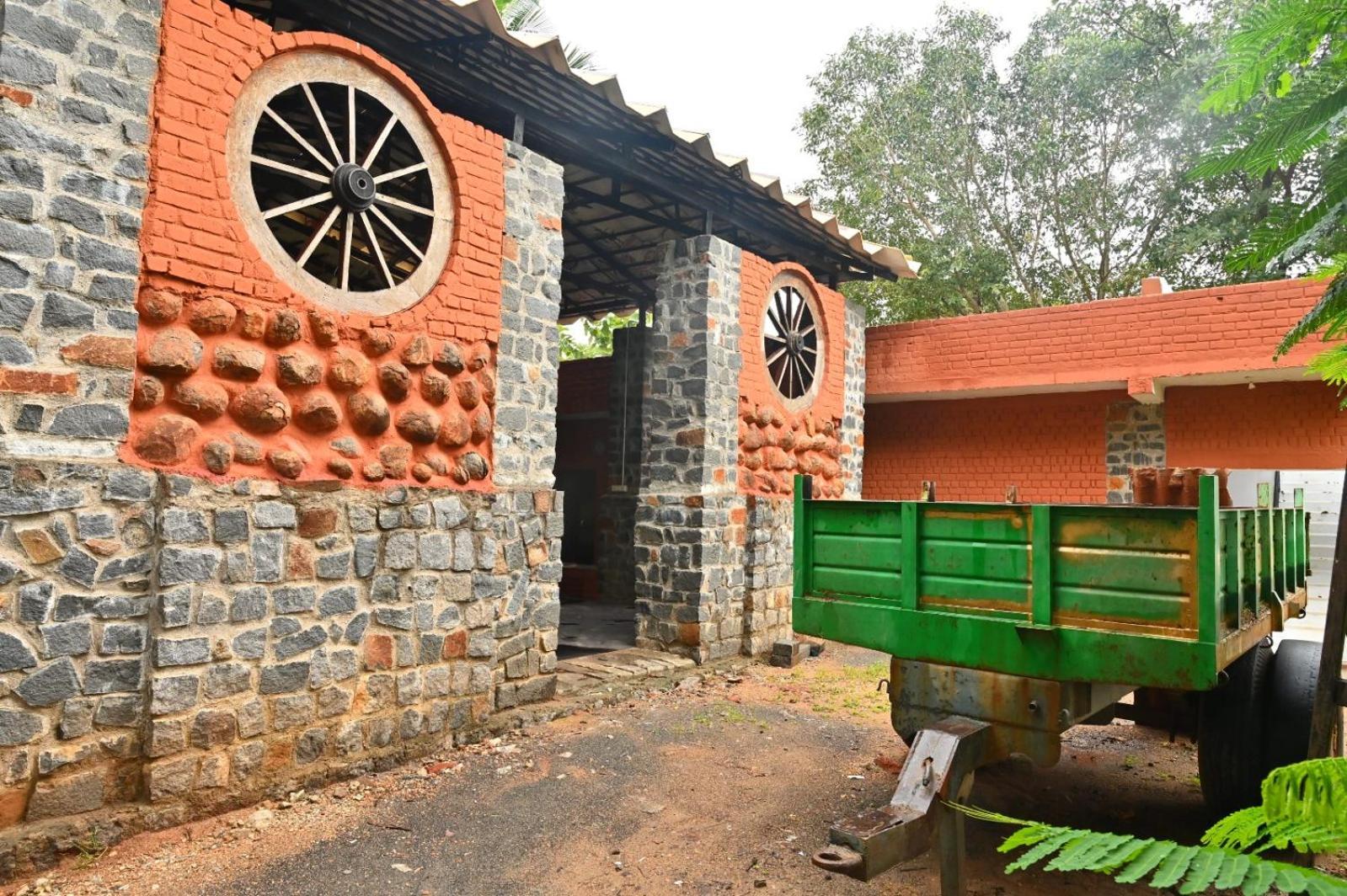 Pathayam Inn Tiruvannamalai Exterior photo